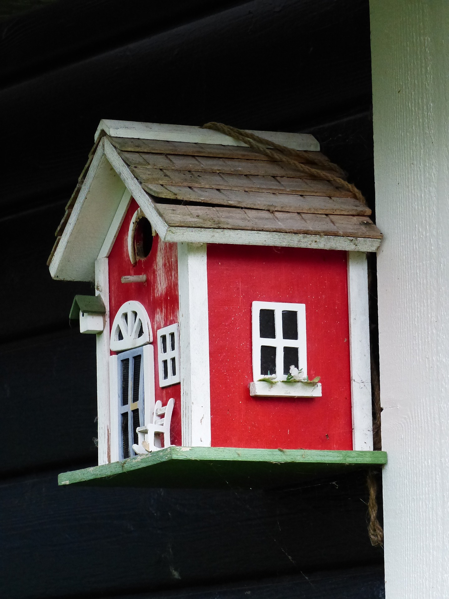 Why You Should Hire an Exterior Painting Company to Paint Your Home